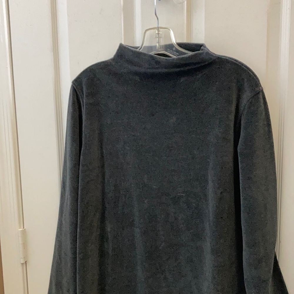 FINAL MARKDOWN Jones wear velour tunic length top medium